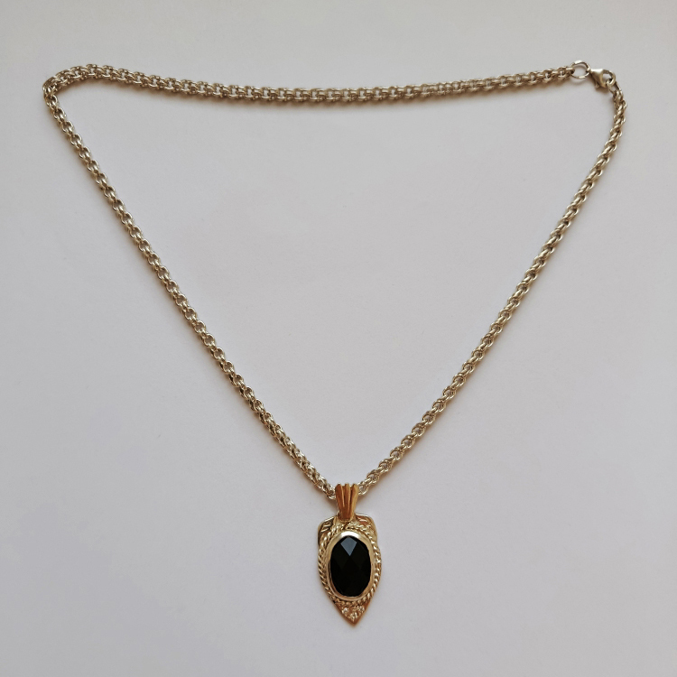 Негодяев Дмитрий_кулон с цепочкой Негодяев Дмитрий_кулон с цепочкой