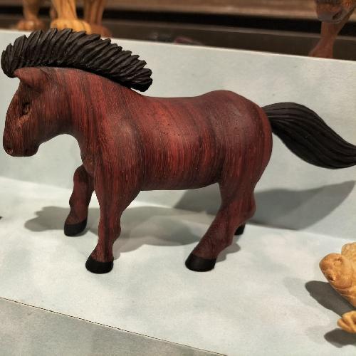 Выставка-конкурс резчиков по дереву: триумфальные победы выпускниц Академии