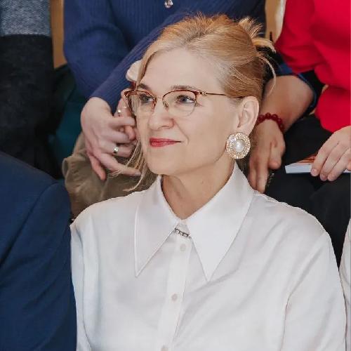 Ректор Русской Академии Ремёсел представила арт‑объект на московской выставке