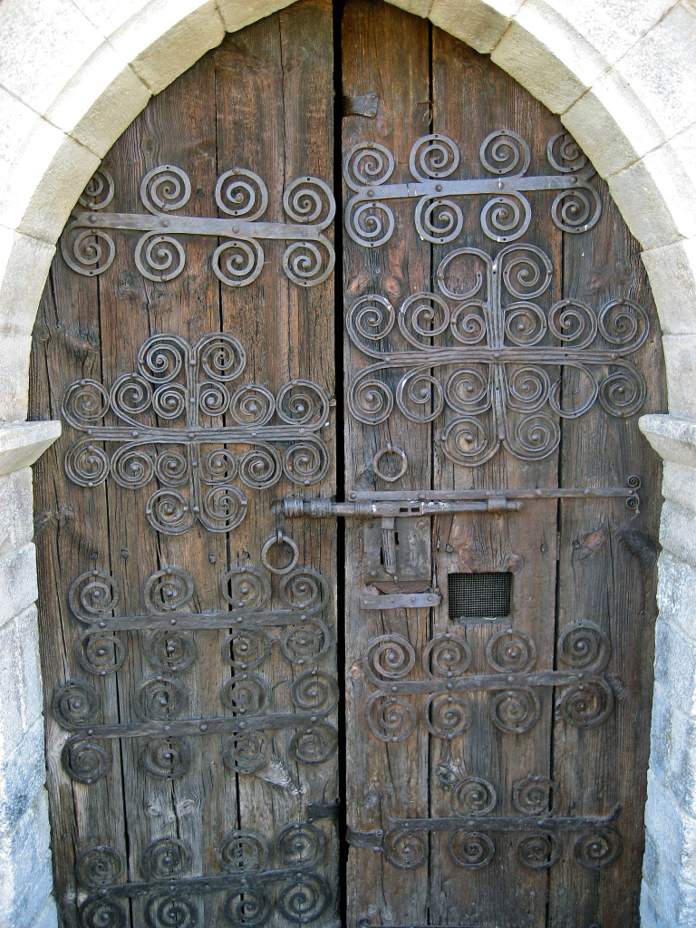 дверь церкви Сант-Жени Монтелла, Каталония, XII в.
