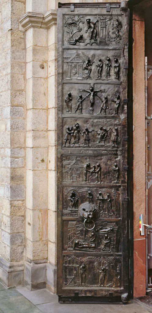 дверь из церкви Святого Михаила в Гильдесгейме, Германия, 1008-1015 гг.