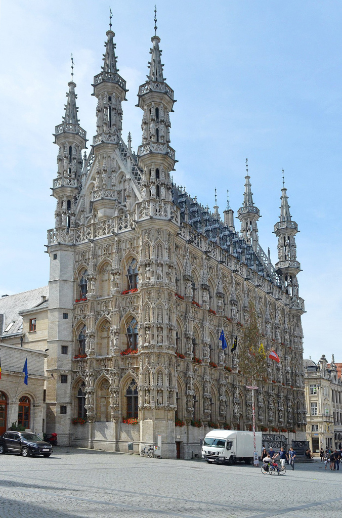 Лёвенская ратуша, Бельгия, готический стиль