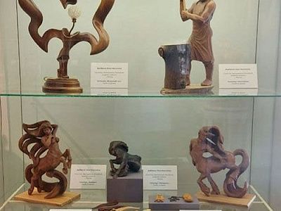Работы преподавателя Русской Академии Ремесел на выставке Магия дерева