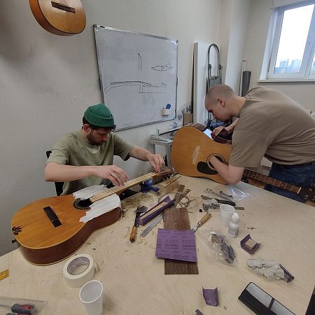 Русская Академия Ремёсел курс Ремонт и обслуживание струнных щипковых музыкальных инструментов, обучение